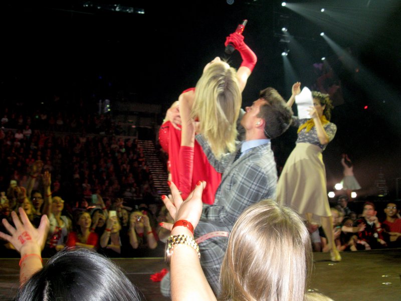 Taylor Swift — December 1 - Auckland, New Zealand — photo 10