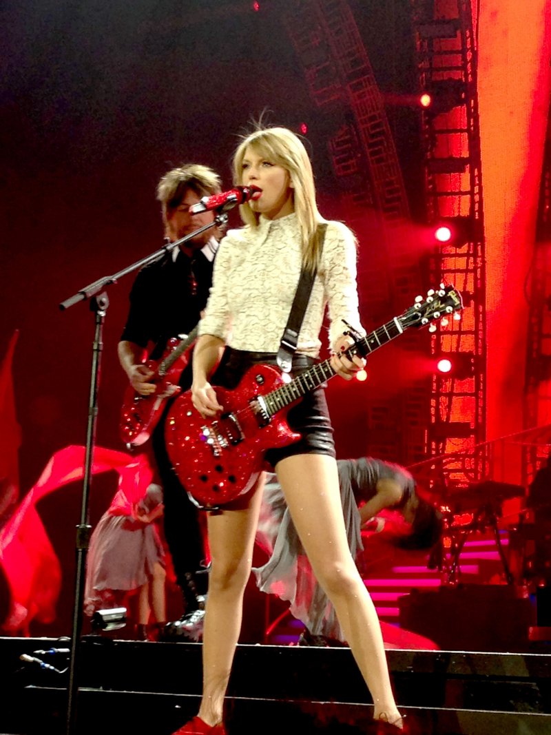 Taylor Swift — December 1 - Auckland, New Zealand — photo 14