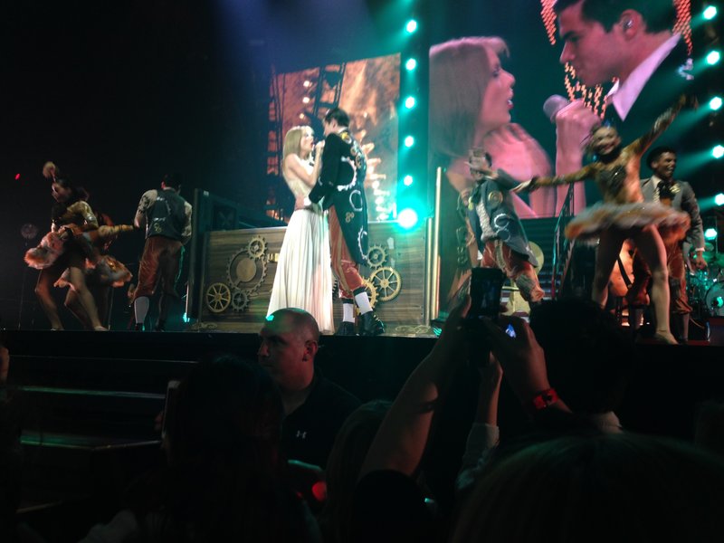 Taylor Swift — December 1 - Auckland, New Zealand — photo 21