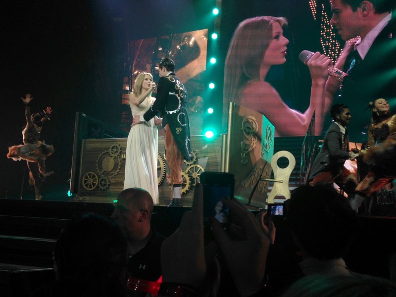 Taylor Swift — December 1 - Auckland, New Zealand — photo 22
