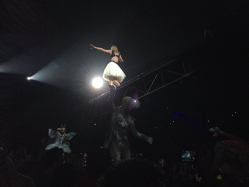 Taylor Swift — December 1 - Auckland, New Zealand — photo 23