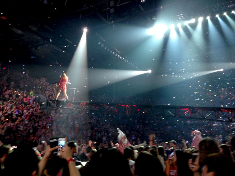 Taylor Swift — December 1 - Auckland, New Zealand — photo 29