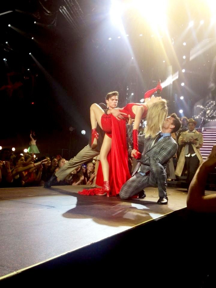 Taylor Swift — December 1 - Auckland, New Zealand — photo 48