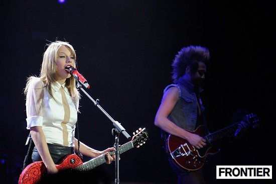 Taylor Swift — December 14 - Melbourne, Australia — photo 33
