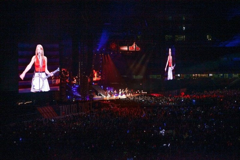 Taylor Swift — December 14 - Melbourne, Australia — photo 146