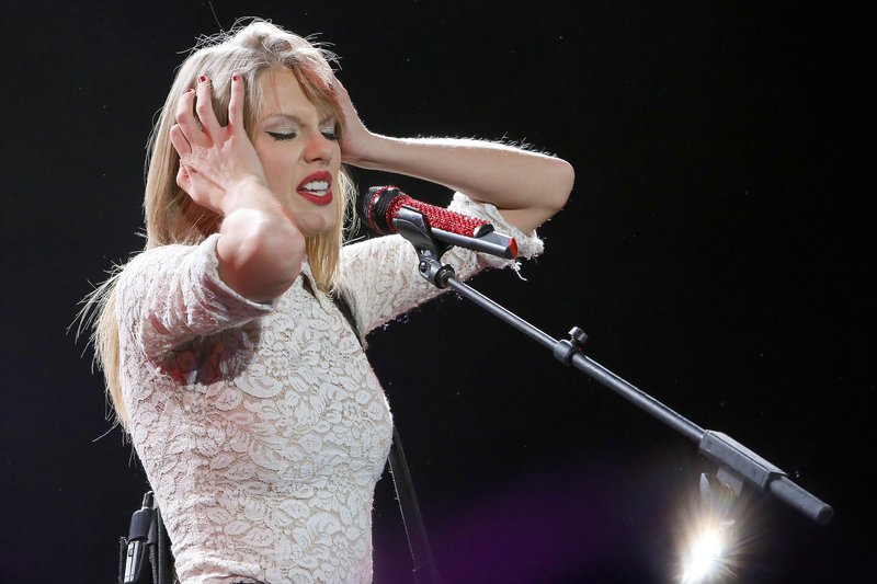 Taylor Swift — December 7 - Brisbane, Australia — photo 14
