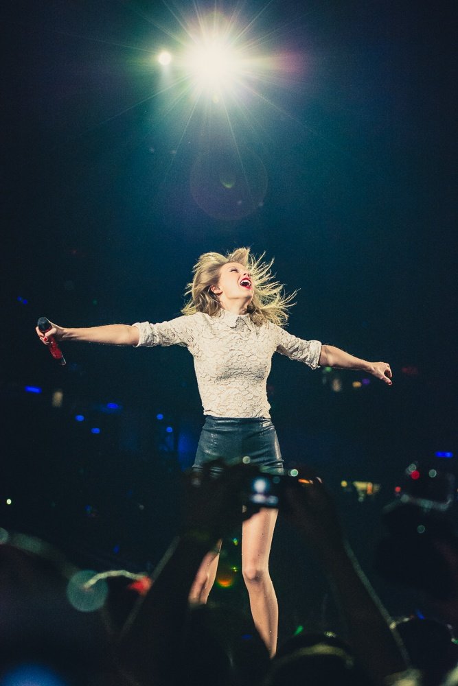 Taylor Swift — December 7 - Brisbane, Australia — photo 17
