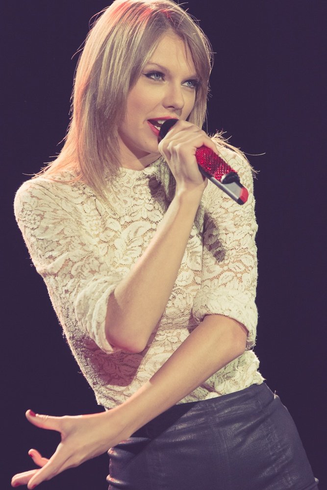 Taylor Swift — December 7 - Brisbane, Australia — photo 27