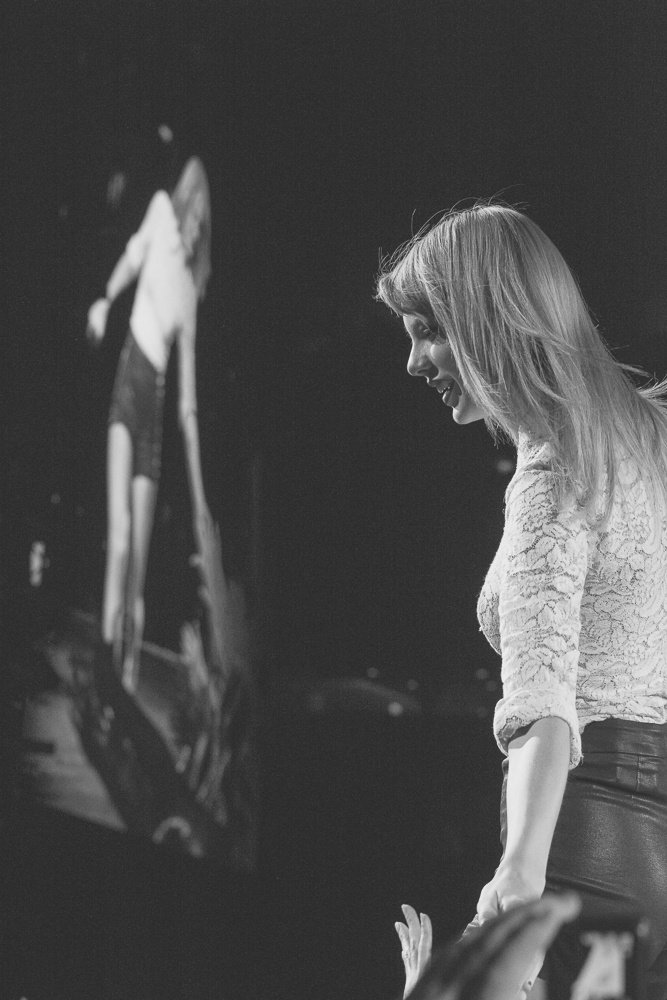 Taylor Swift — December 7 - Brisbane, Australia — photo 29