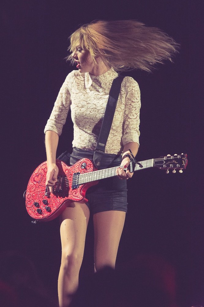 Taylor Swift — December 7 - Brisbane, Australia — photo 33