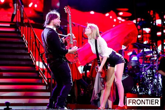 Taylor Swift — December 7 - Brisbane, Australia — photo 37