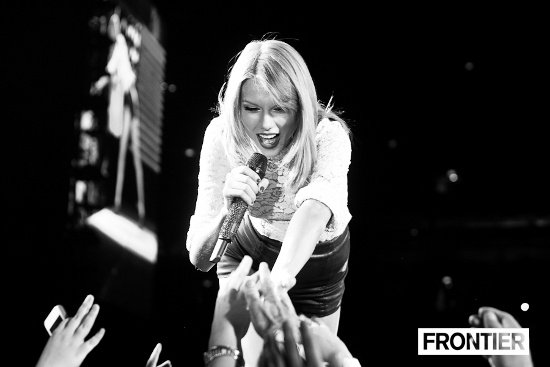Taylor Swift — December 7 - Brisbane, Australia — photo 54