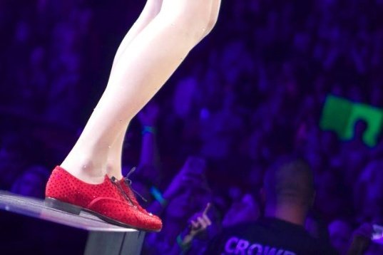 Taylor Swift — March 13 - Omaha, Nebraska — photo 6