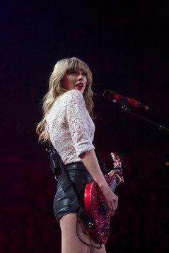 Taylor Swift — March 13 - Omaha, Nebraska — photo 15