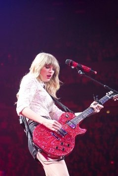Taylor Swift — March 13 - Omaha, Nebraska — photo 17