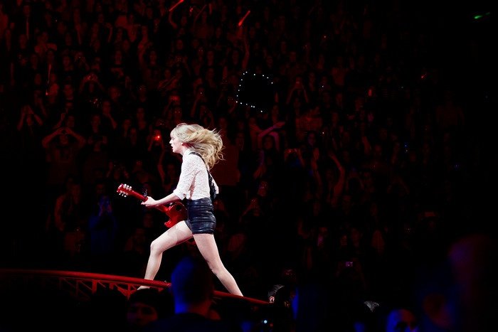 Taylor Swift — March 13 - Omaha, Nebraska — photo 37