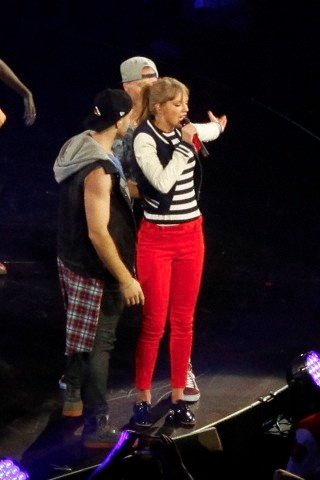 Taylor Swift — March 13 - Omaha, Nebraska — photo 52