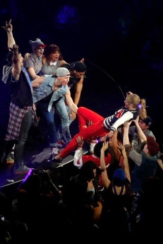 Taylor Swift — March 13 - Omaha, Nebraska — photo 55