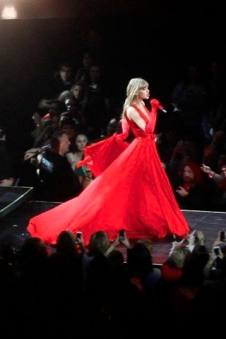 Taylor Swift — March 13 - Omaha, Nebraska — photo 58