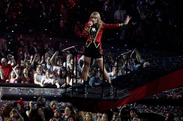 Taylor Swift — March 13 - Omaha, Nebraska — photo 62