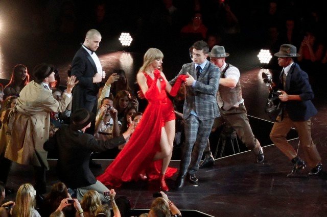 Taylor Swift — March 13 - Omaha, Nebraska — photo 67