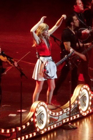 Taylor Swift — March 13 - Omaha, Nebraska — photo 71