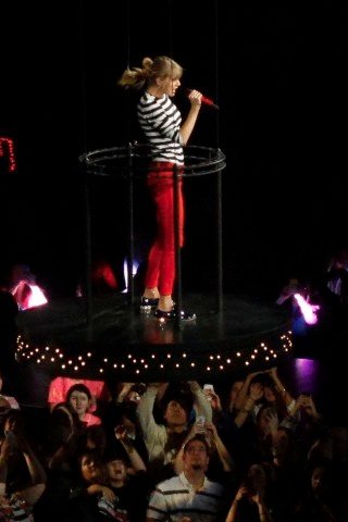 Taylor Swift — March 13 - Omaha, Nebraska — photo 81