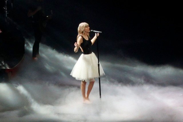 Taylor Swift — March 13 - Omaha, Nebraska — photo 83