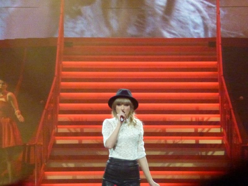 Taylor Swift — March 13 - Omaha, Nebraska — photo 93