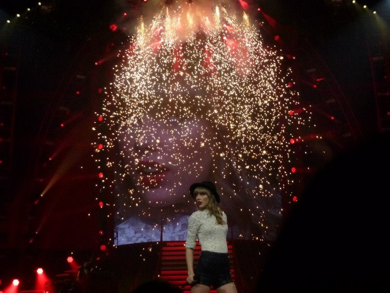 Taylor Swift — March 13 - Omaha, Nebraska — photo 98