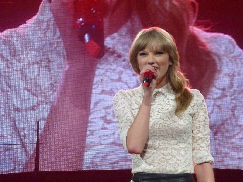 Taylor Swift — March 13 - Omaha, Nebraska — photo 100