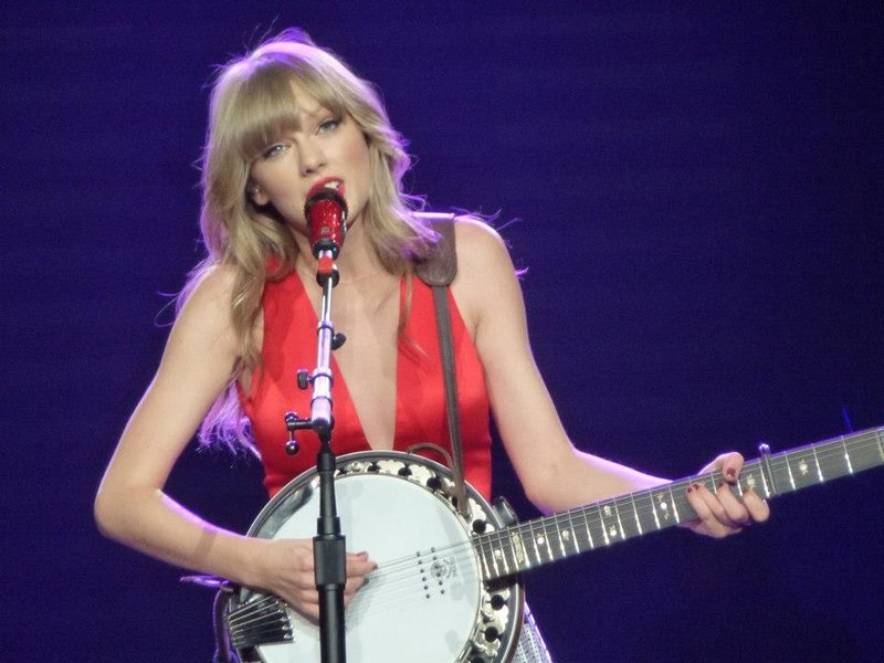 Taylor Swift — March 13 - Omaha, Nebraska — photo 119