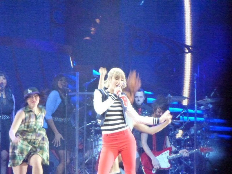 Taylor Swift — March 13 - Omaha, Nebraska — photo 125