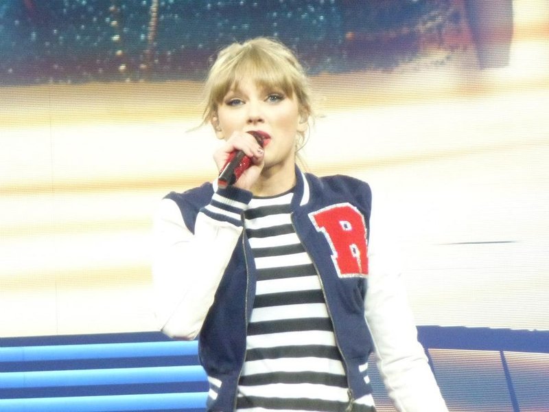Taylor Swift — March 13 - Omaha, Nebraska — photo 127