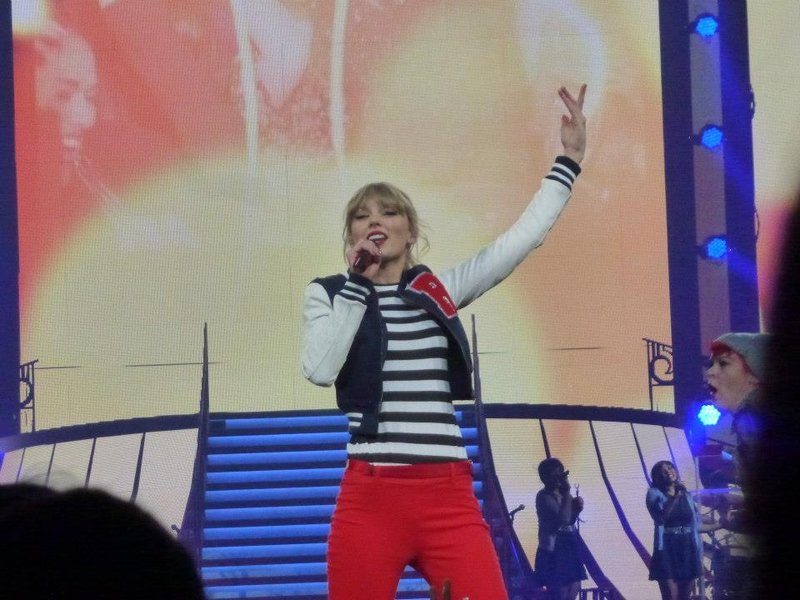 Taylor Swift — March 13 - Omaha, Nebraska — photo 128