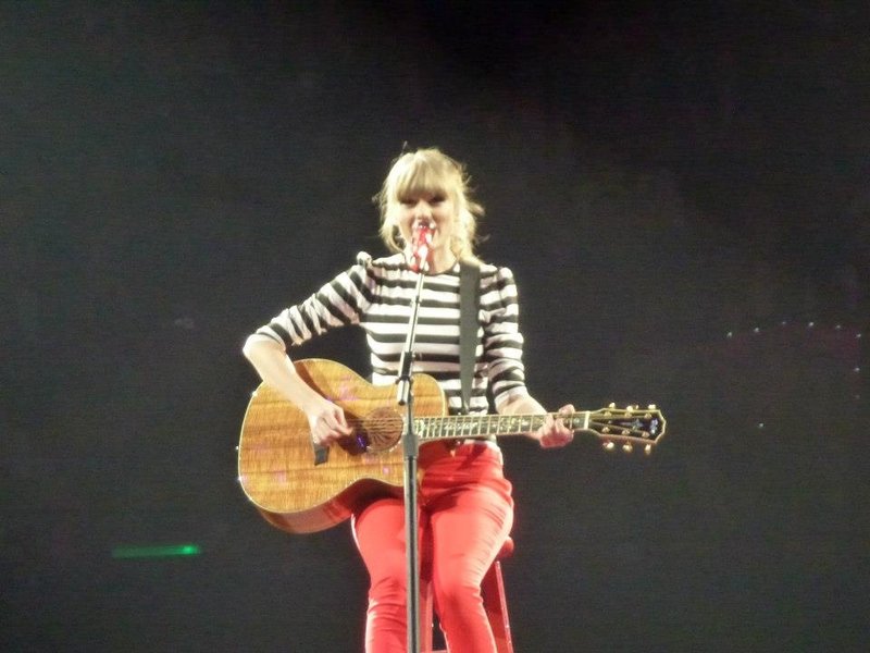 Taylor Swift — March 13 - Omaha, Nebraska — photo 129