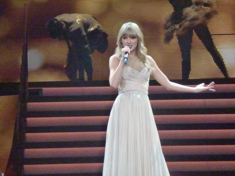 Taylor Swift — March 13 - Omaha, Nebraska — photo 140