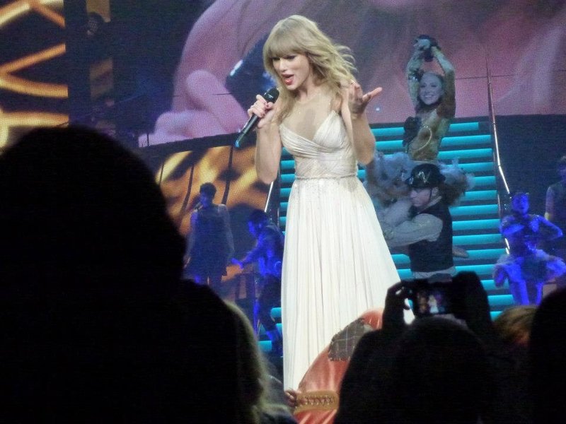 Taylor Swift — March 13 - Omaha, Nebraska — photo 145