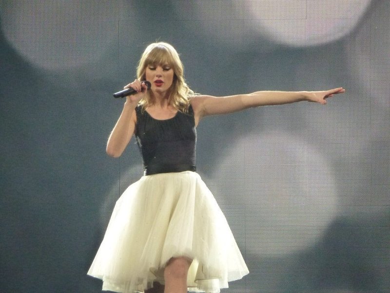 Taylor Swift — March 13 - Omaha, Nebraska — photo 151