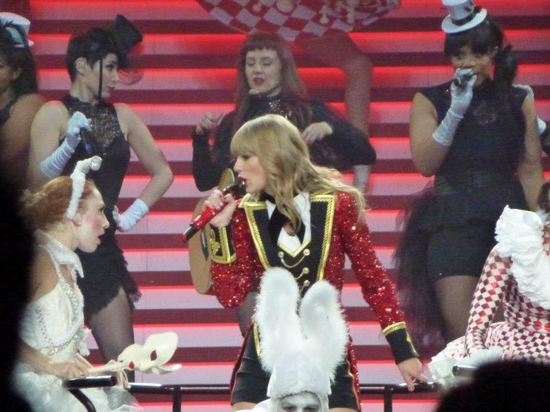 Taylor Swift — March 13 - Omaha, Nebraska — photo 157