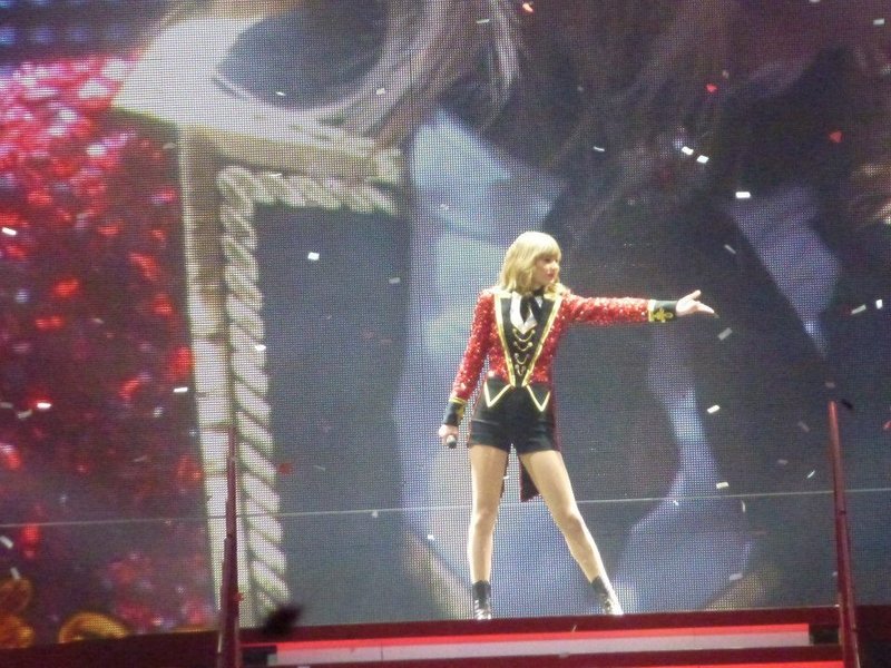 Taylor Swift — March 13 - Omaha, Nebraska — photo 165