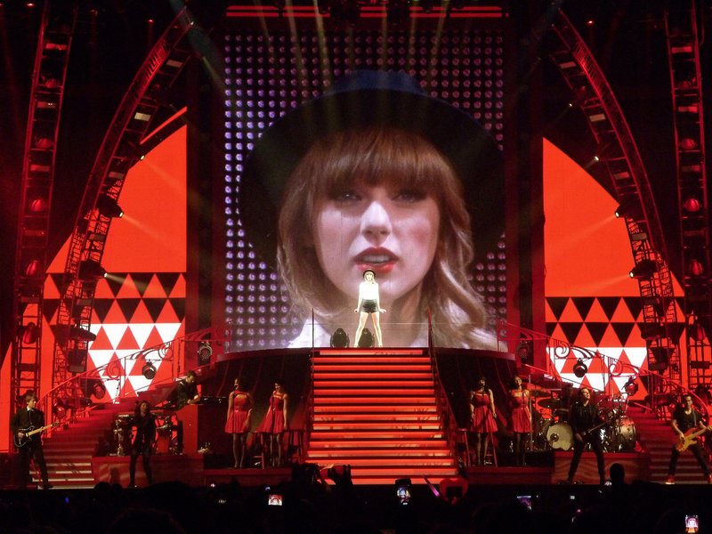 Taylor Swift — March 13 - Omaha, Nebraska — photo 179