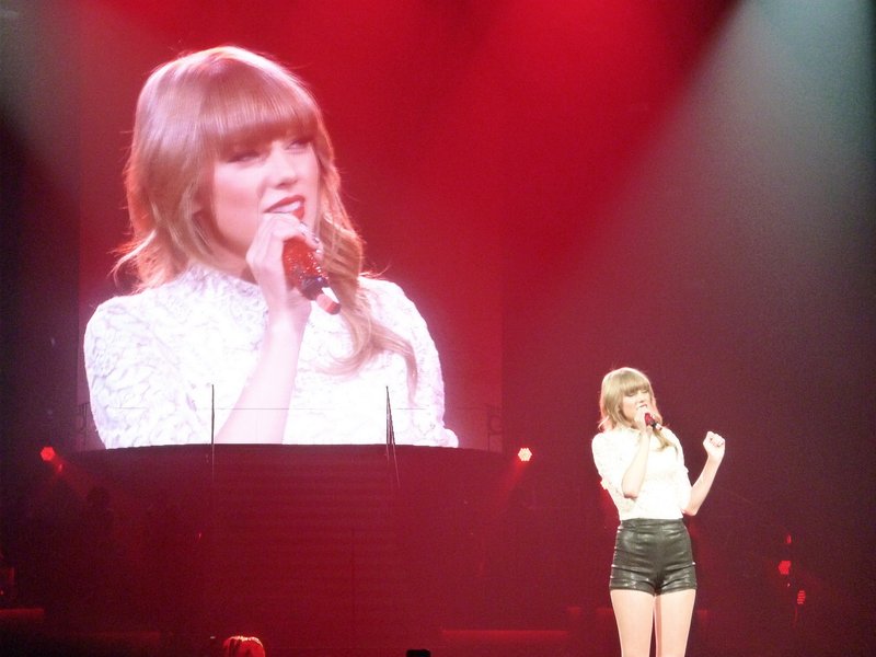 Taylor Swift — March 13 - Omaha, Nebraska — photo 182