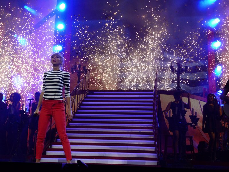 Taylor Swift — March 14 - Omaha, Nebraska — photo 19