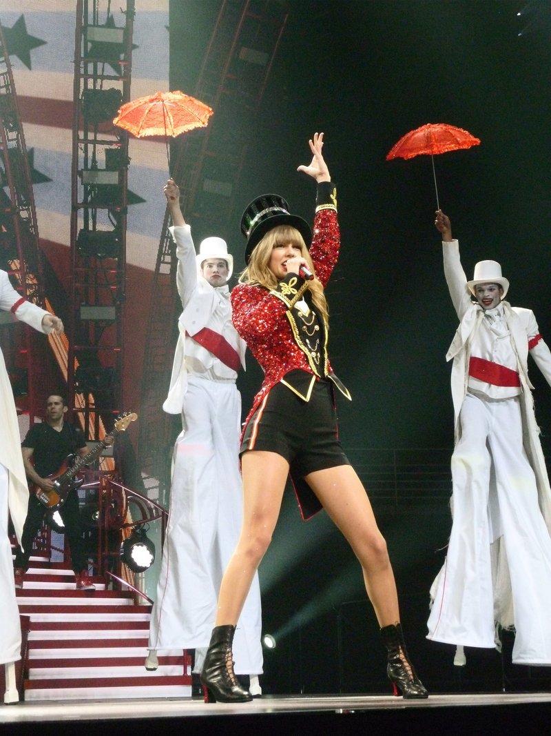 Taylor Swift — March 14 - Omaha, Nebraska — photo 27
