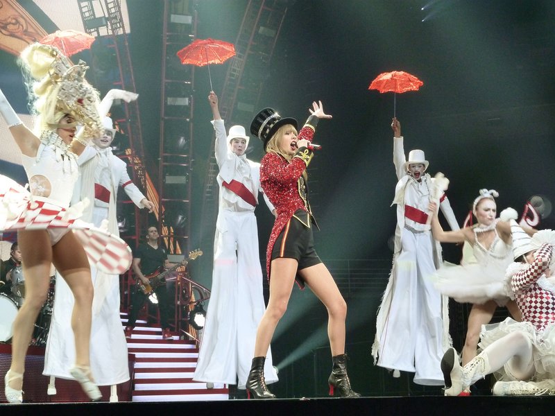 Taylor Swift — March 14 - Omaha, Nebraska — photo 28