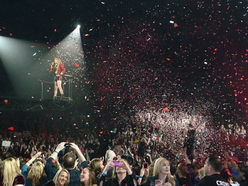 Taylor Swift — March 14 - Omaha, Nebraska — photo 30