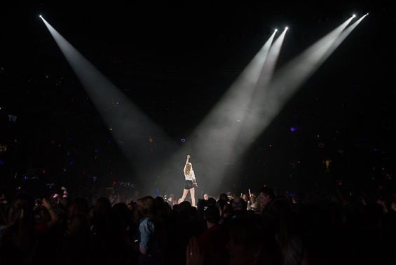 Taylor Swift — March 18 - St. Louis, Missouri — photo 10
