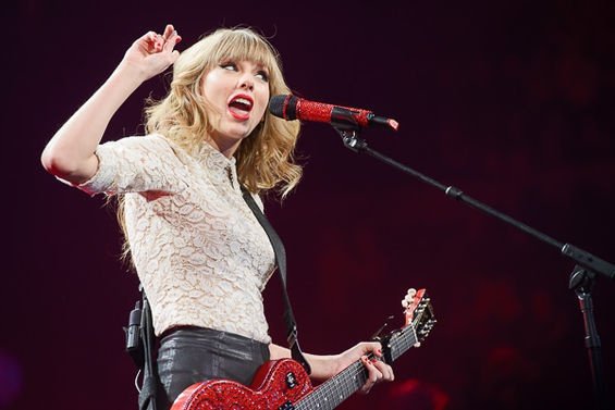 Taylor Swift — March 18 - St. Louis, Missouri — photo 33