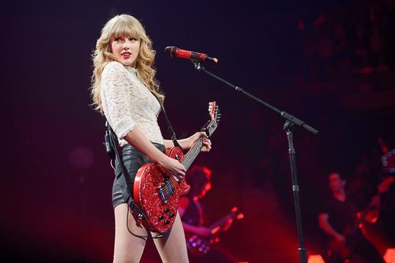 Taylor Swift — March 18 - St. Louis, Missouri — photo 34